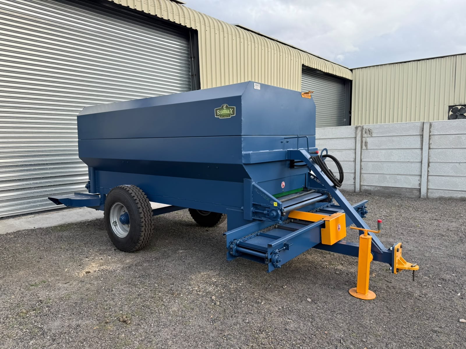 Muck Spreaders by Rumax